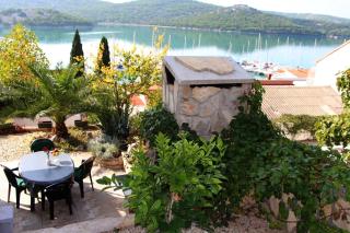Apartments Maria - Tisno - 1