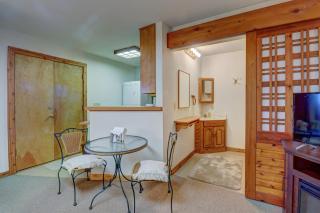 Octopus Den - Coupeville - 7