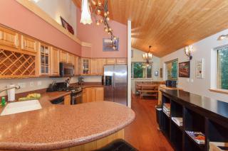 Garmisch Townhome - Girdwood - 3