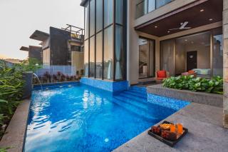 SaffronStays Aspen, Lonavala - luxury pool villa with games and TV room near Bhushi Dam - Lonavala - 0