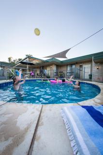 7th Street Motel - 8