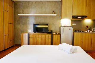Parquette Studio at Paramount Skyline Apartment By Travelio - Tangerang - 6
