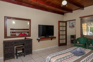 Manzini Chalets - St Lucia - 8