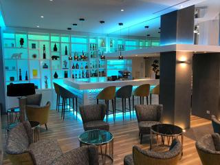 Best Western Plus Hotel Carlton Annecy - Annecy - 0