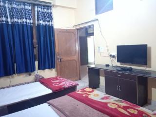Yash Guest House 01 Minute Walk in Nizamuddin Railway Station - New Delhi - 4