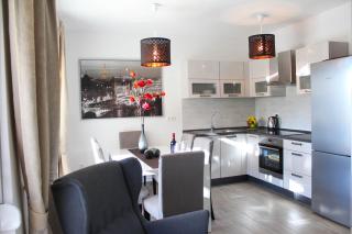 Luxury apartment with private pool - 6