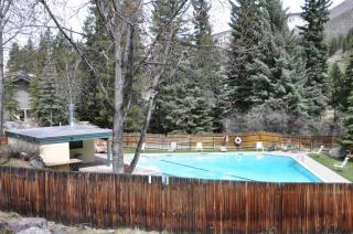 Remodeled 2 Bedroom East Vail Condo #102 w/ Hot Tub. Steps to Shuttle. - 6