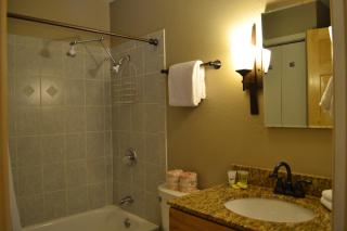 Remodeled 2 Bedroom East Vail Condo 6G with Hot Tub Market Free Shuttle - 6