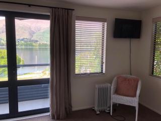 Luxury on Lakeside - Wanaka - 3