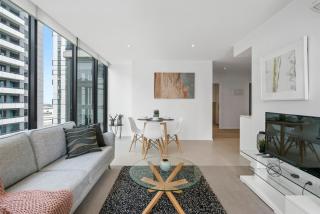 Complete Host Tiara Apartments - 7