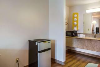 Motel 6-Vancouver, WA - 1