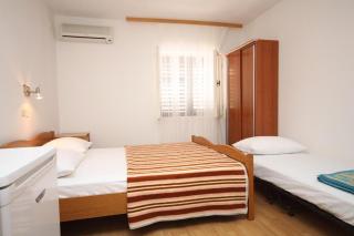 Apartments with a parking space Seline, Paklenica - 6629 - 2