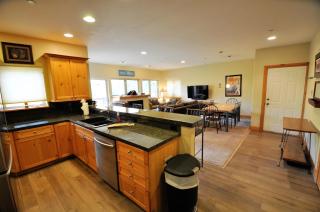 Beautiful East Vail 3 Bedroom Condo w/Hot Tub On shuttle Route. - 5