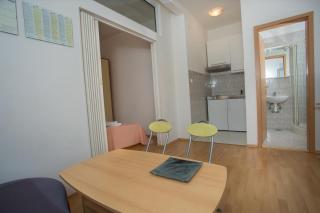 Beach Studio Apartment Ivan - Kaštela - 1