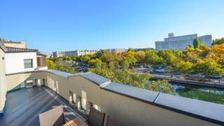 Parliament & River View Apartments - 3