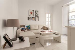 Hostly Rivero 2B Center-Fibre-communal terrace-Parking Optional-CLess - Sevilla - 1