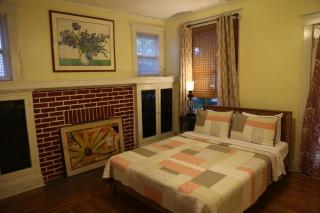 Private Second Floor Apartment in Clifton close to Zoo, Hospitals and University - Cincinnati - 2