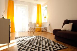 Yellow Apartment oposite ZOO (5 minutes walk to the Old Town) - 7
