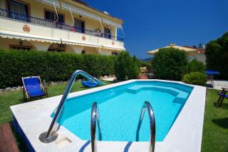 Kalypso Studios & Apartments - 4