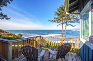 Spectacular Seaside Surf-View Home - 4