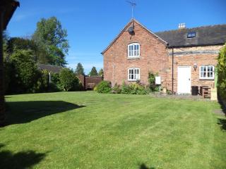 Lapwing Cottage - Stoke on Trent - 0