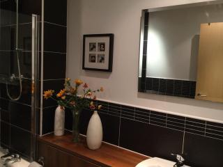 SEC Hydro Argyle Apartment West End - 2 Bedrooms - 2