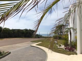 Hotel Las Olas Resort - 9