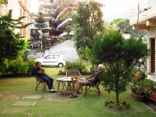 Hotel Lotus Inn - 4