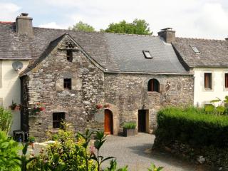 Priory at Kergudon Gîtes, Family gîte with pool - 2