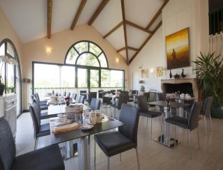 Golf Hotel Colvert - Room Service Disponible - Levernois - 2