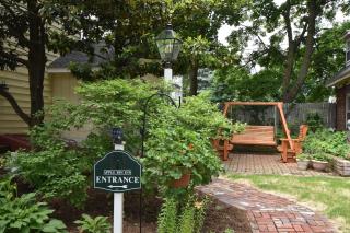 Apple Bin Inn - Willow Street - 2