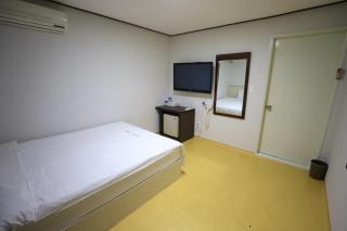 Twins Hotel - Jeju-stad - 8