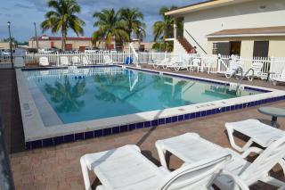 Americas Best Value Inn Fort Myers - Fort Myers - 1