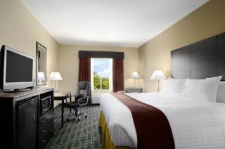 Days Inn & Suites by Wyndham Mineral Wells - 6