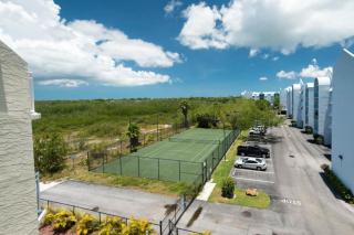Sunrise Suites Tierra Bomba Suite #403 - Key West - 2