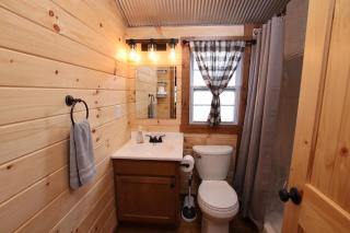 The Cayo Cabin, Millersburg Ohio - Millersburg - 3