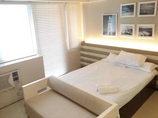 Palm Tree Condos across NAIA3 by Beth - Manila - 8