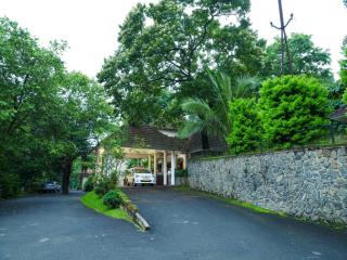 Hotel Treetop - Thekkady - 9