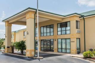 Days Inn by Wyndham Montgomery - Montgomery - 0