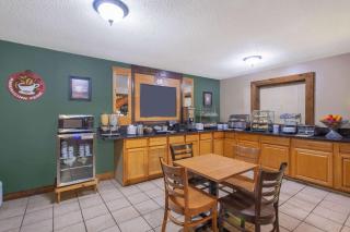 AmericInn by Wyndham Black River Falls I-94 on ATV Trail - Black River Falls - 0