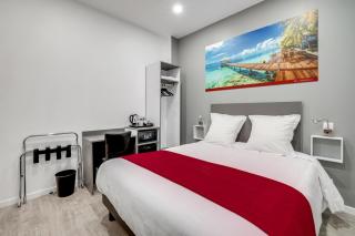 Paris Hotel - Clichy - 0