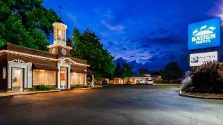 Baugh Motel, SureStay Collection by Best Western - Logan - 1