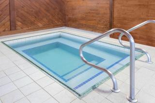 Days Inn & Suites by Wyndham Davenport East - Davenport - 7
