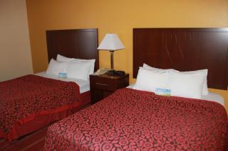 Days Inn by Wyndham Walcott Davenport - Walcott - 7