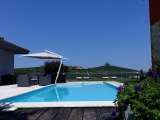 Red Wine Camere - La Morra - 5