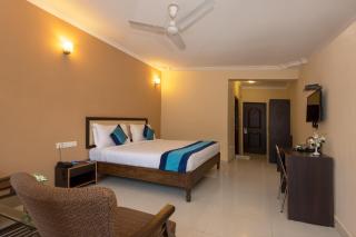 Rendezvous Beach Resort Panjim - Dona Paula - 2