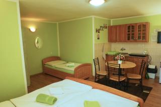 Apartmán pri zámočku - Bešeňová - 0