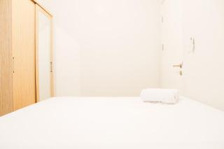 Simply Minimalist 2BR The Springlake Summarecon Apartment By Travelio - Bekasi - 7
