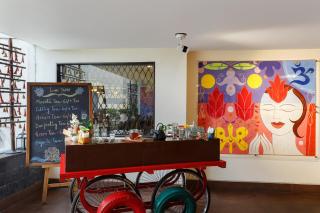 Aloha On The Ganges by Leisure Hotels - 4