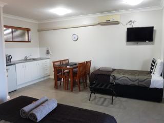 Main Street Motel - Hervey Bay - 2